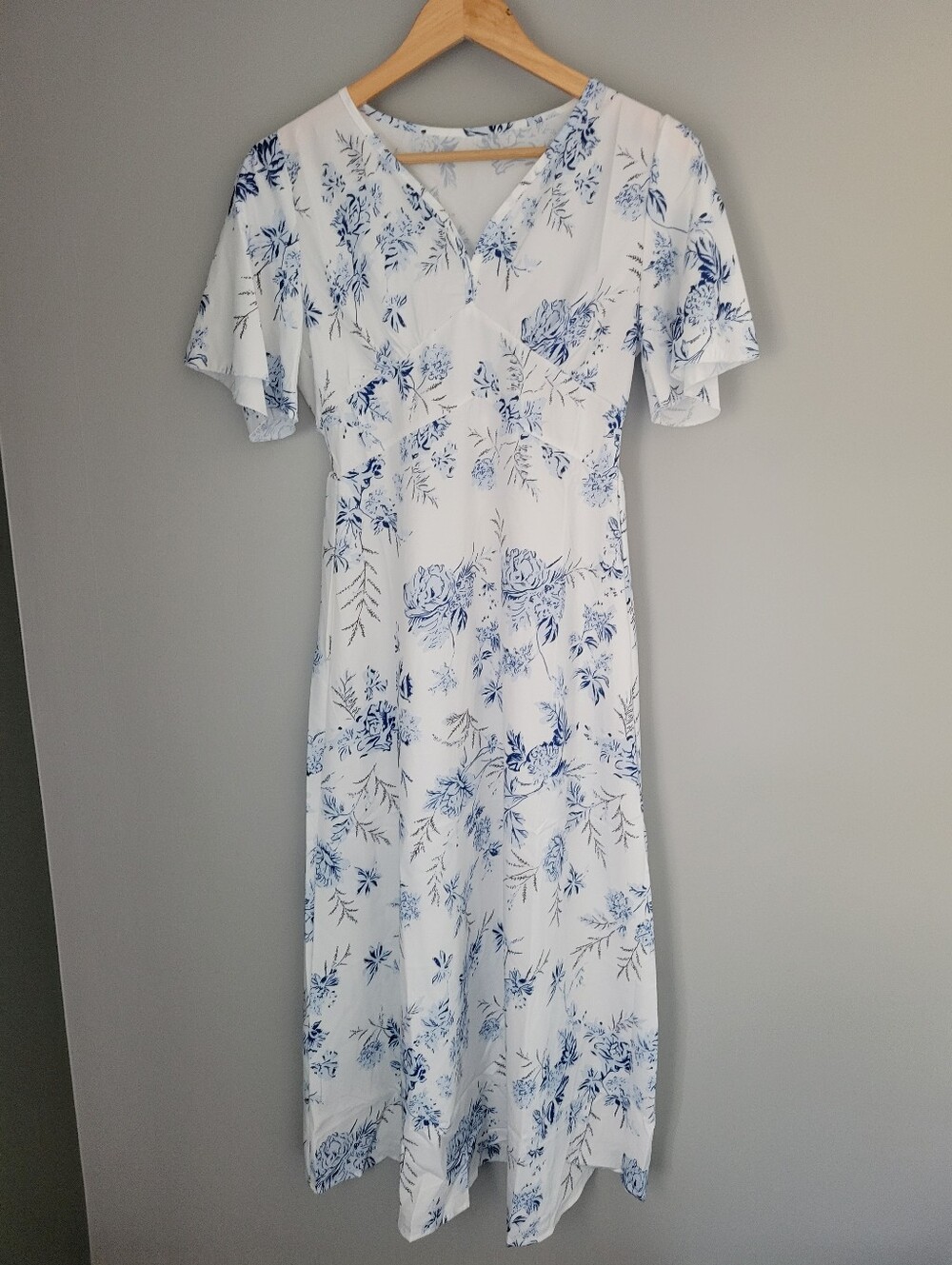 NWOT Maxi Dress Size S Blue White Floral Modest Short Sleeve